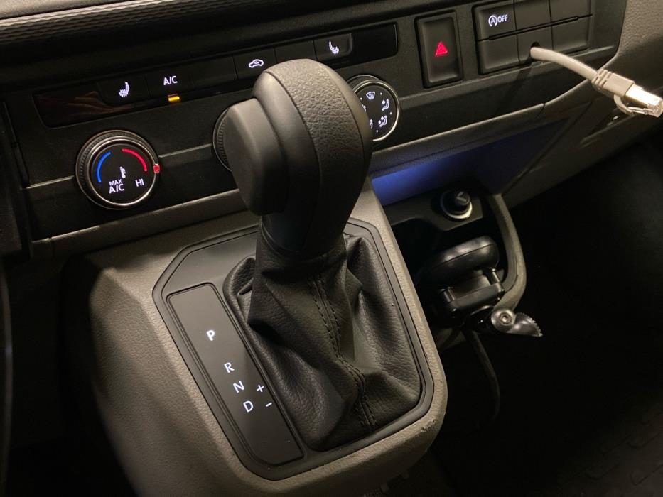 VOLKSWAGEN Transporter 2020