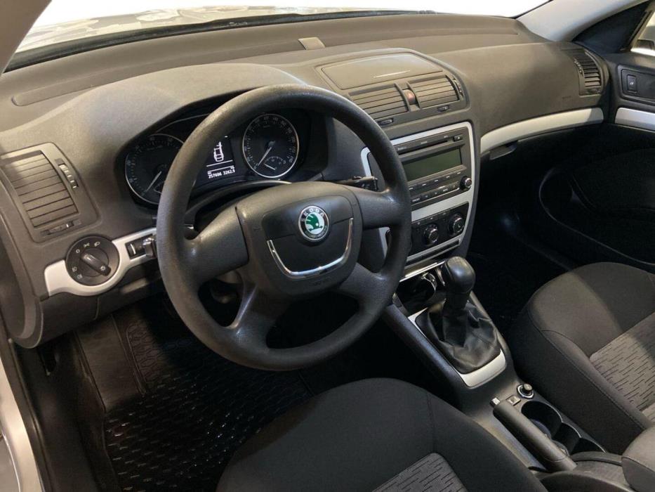 SKODA Octavia 2011