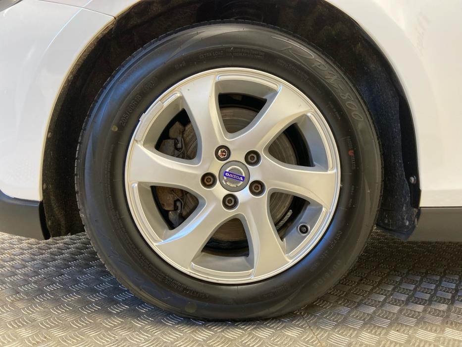 VOLVO V40 Cross Country 2013