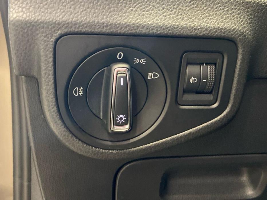 VOLKSWAGEN Golf Sportsvan 2015
