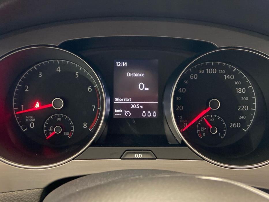VOLKSWAGEN Golf Sportsvan 2015