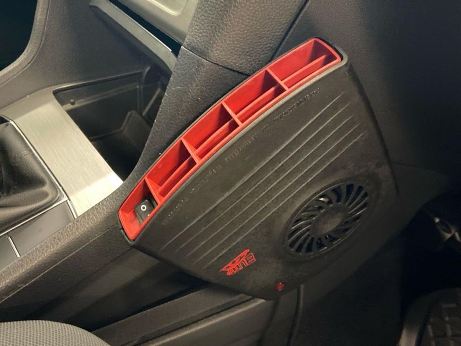 VOLKSWAGEN Golf Sportsvan 2015