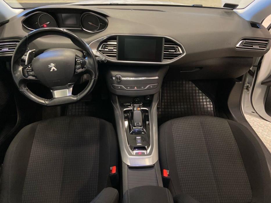 PEUGEOT 308 2020