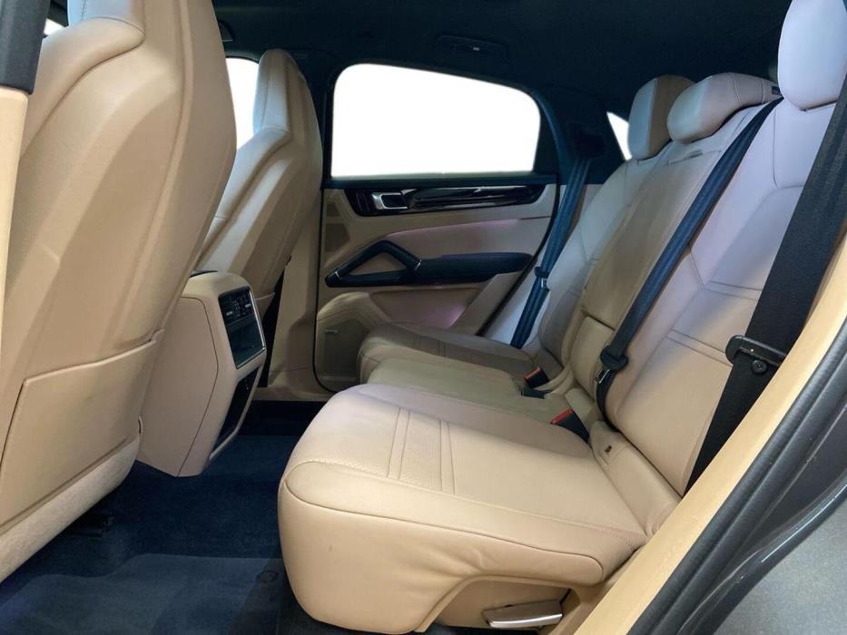 PORSCHE Cayenne 2021