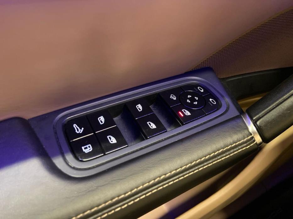 PORSCHE Cayenne 2021