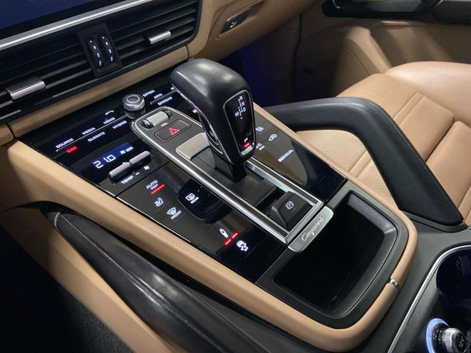 PORSCHE Cayenne 2021