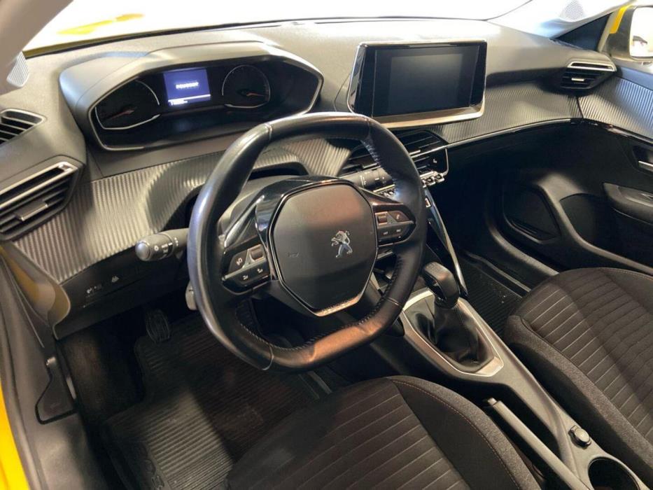 PEUGEOT 208 2020