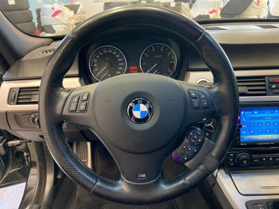BMW 323 2005