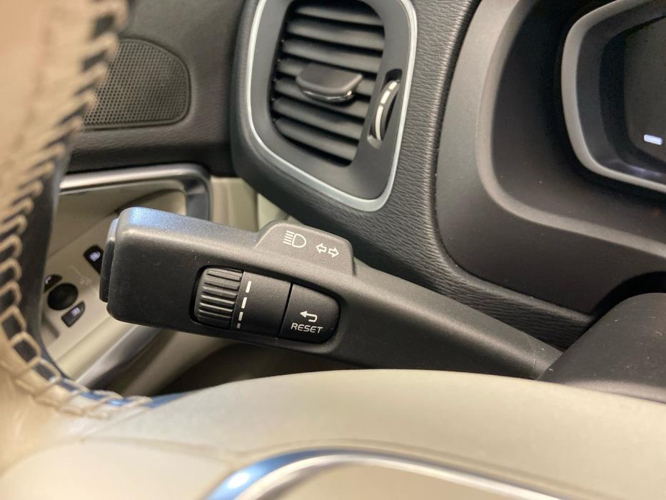 VOLVO V40 Cross Country 2018