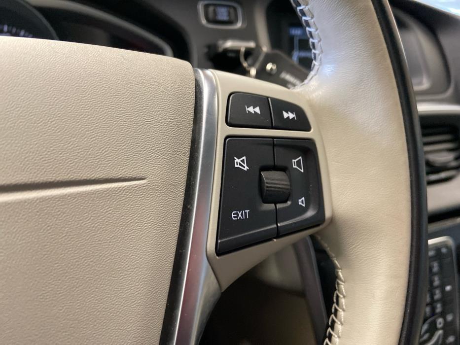 VOLVO V40 Cross Country 2018