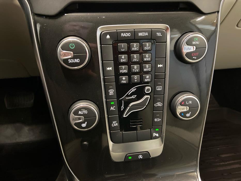 VOLVO V40 Cross Country 2018