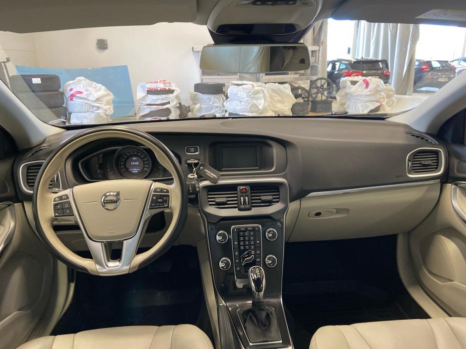 VOLVO V40 Cross Country 2018