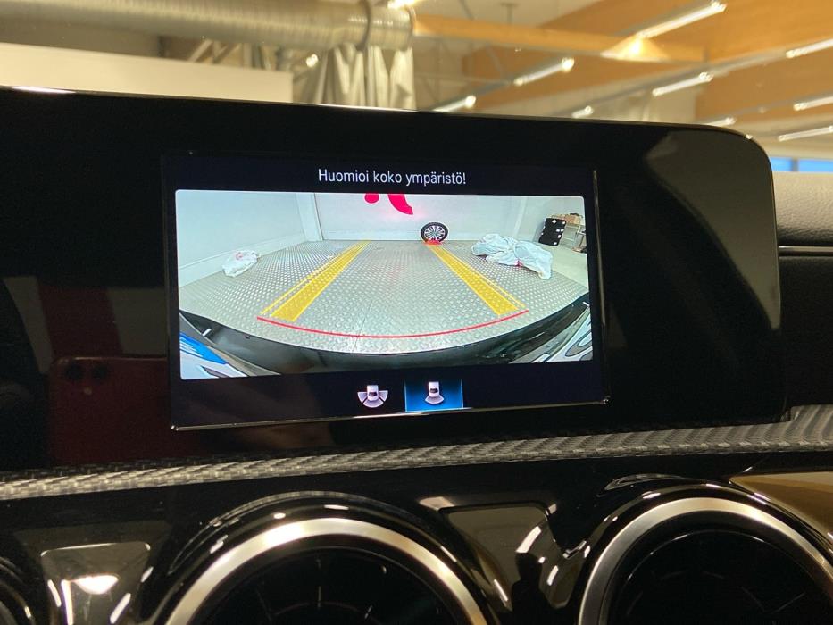 MERCEDES-BENZ A 2021