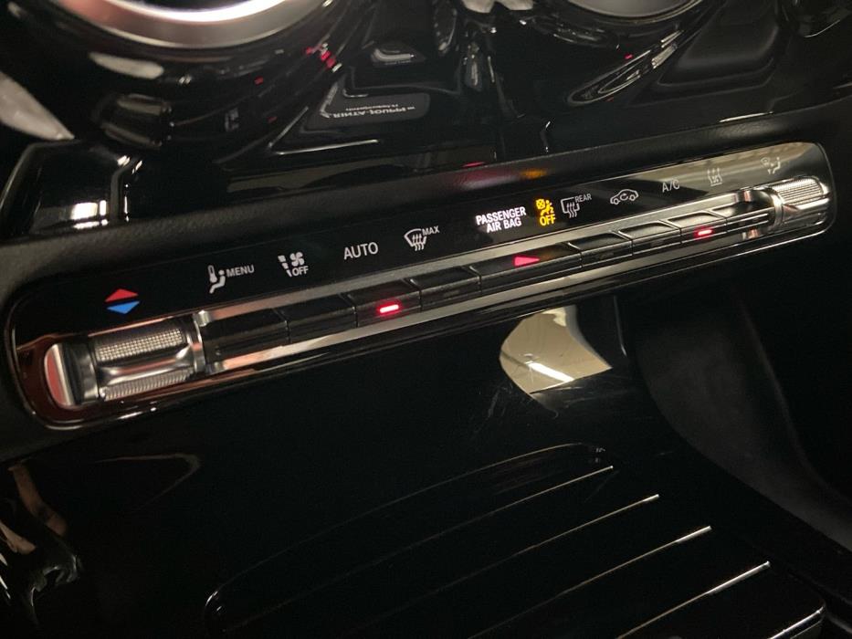 MERCEDES-BENZ A 2021