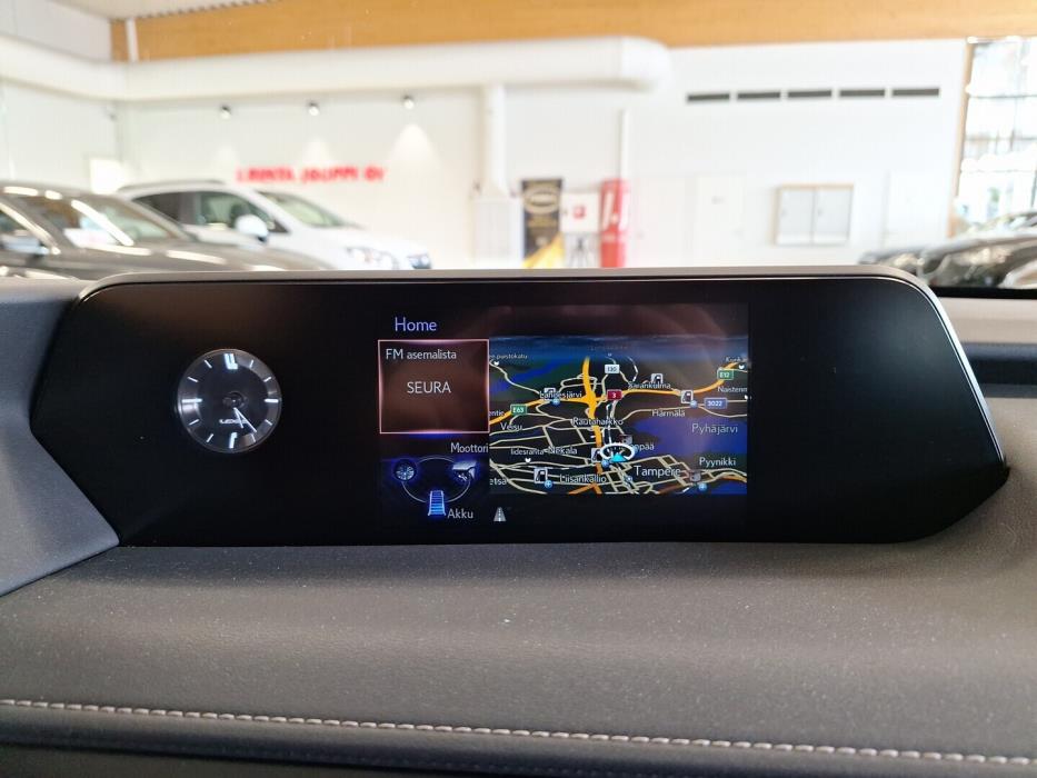LEXUS UX 2021
