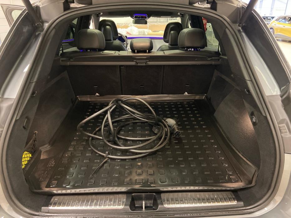 MERCEDES-BENZ EQS 2024