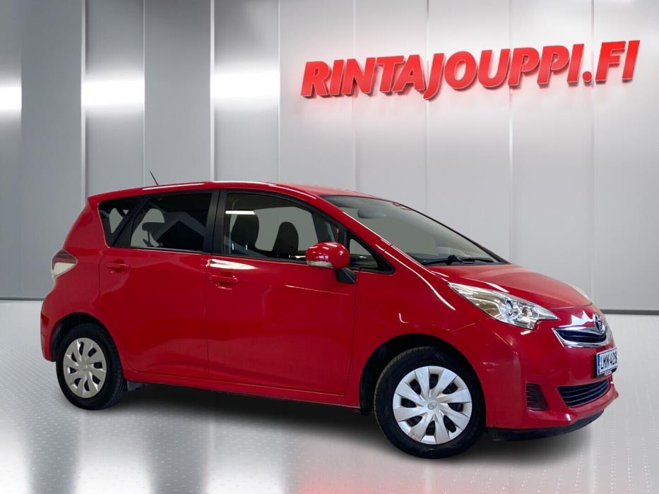 TOYOTA Verso-S 2015