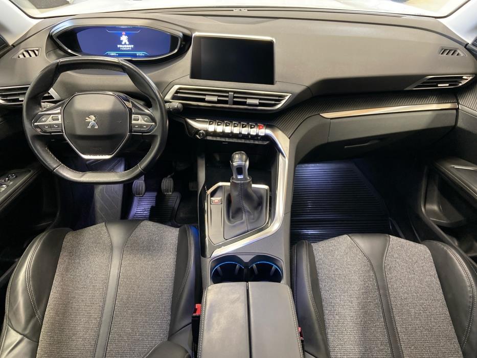 PEUGEOT 3008 2017