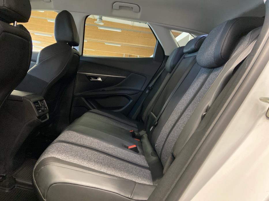 PEUGEOT 3008 2017