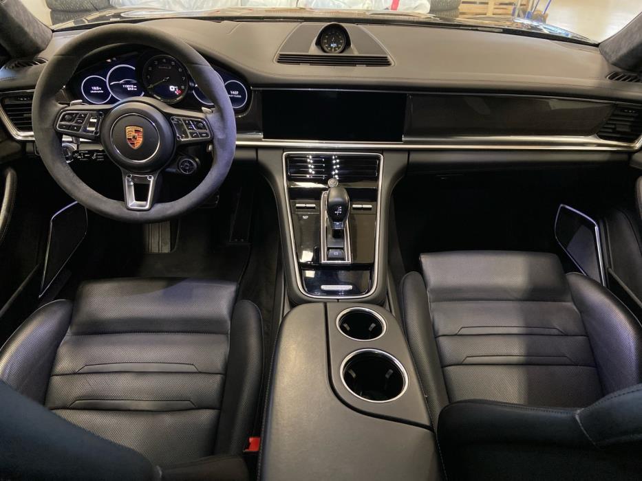 PORSCHE Panamera 2020