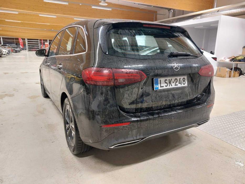 MERCEDES-BENZ B 2023
