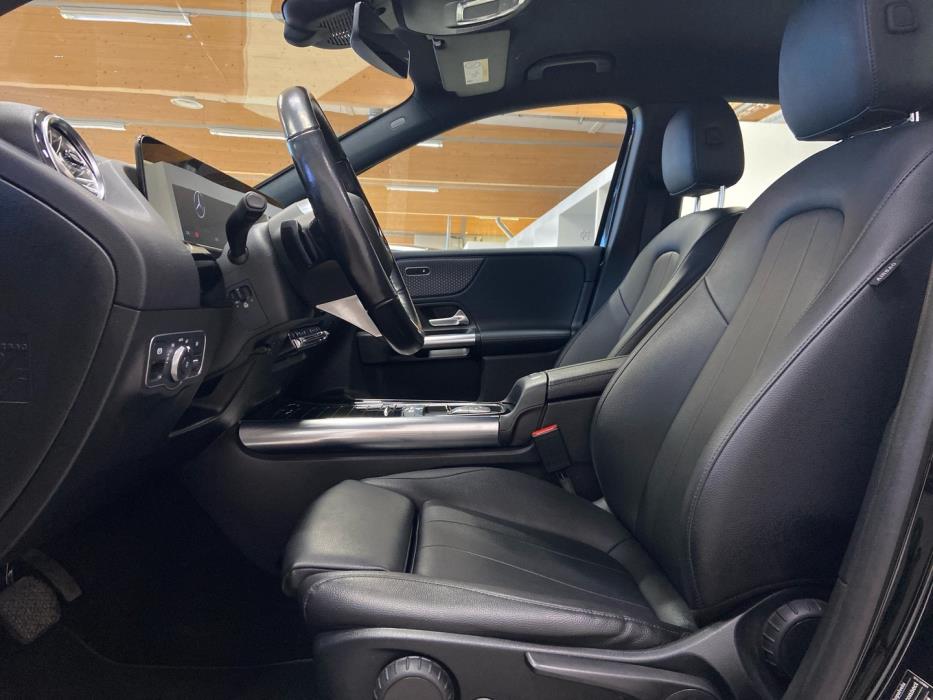 MERCEDES-BENZ B 2023