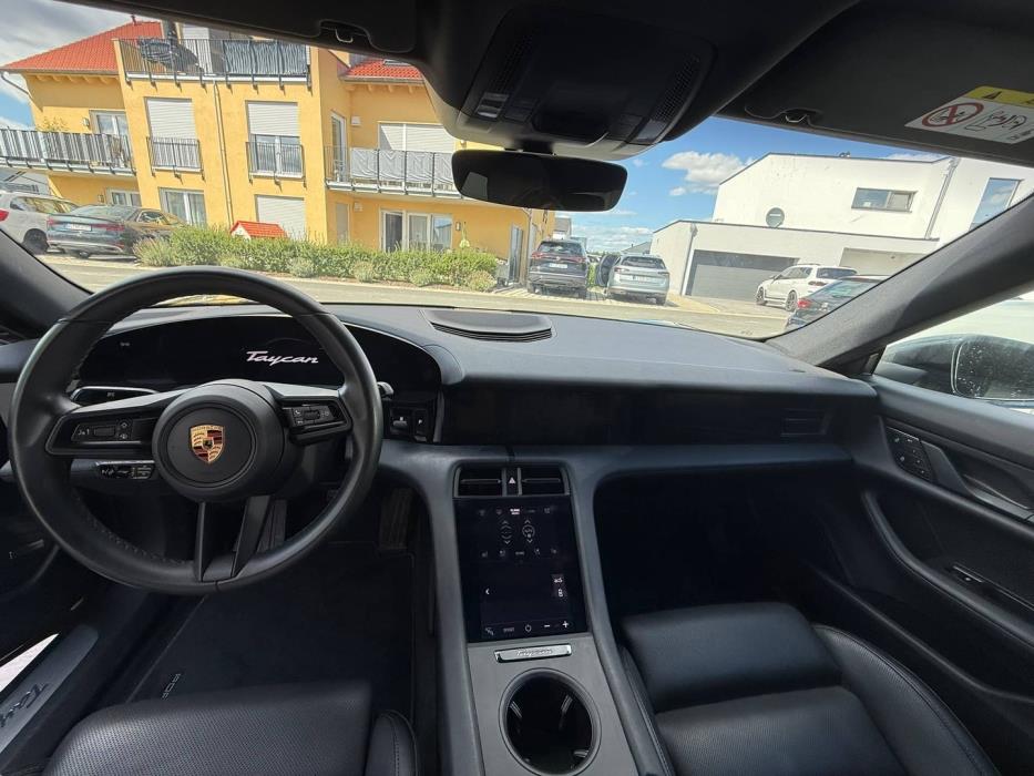 PORSCHE Taycan 2022