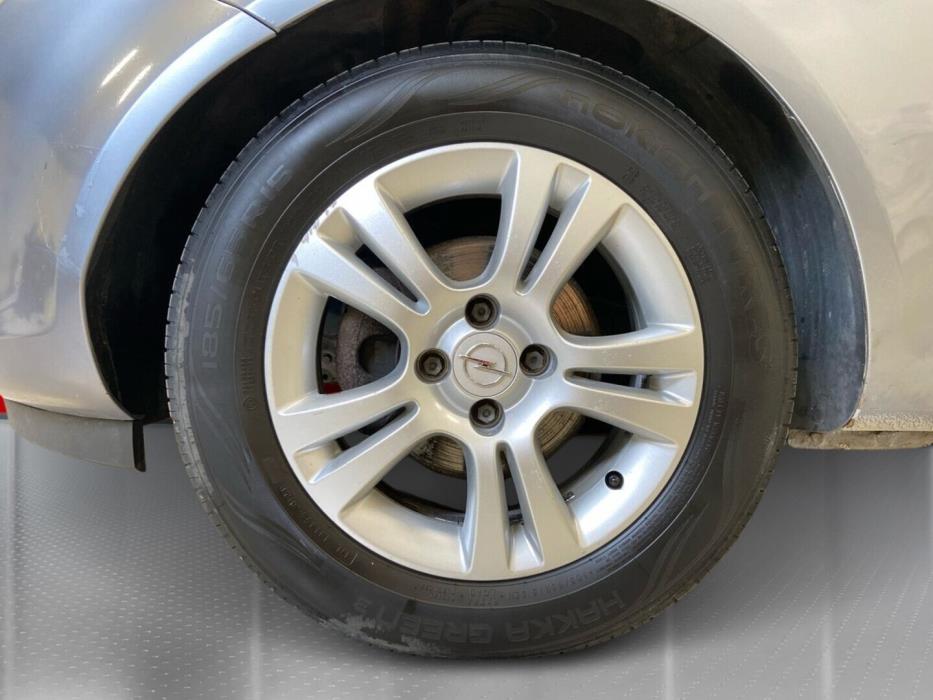 OPEL Corsa 2011