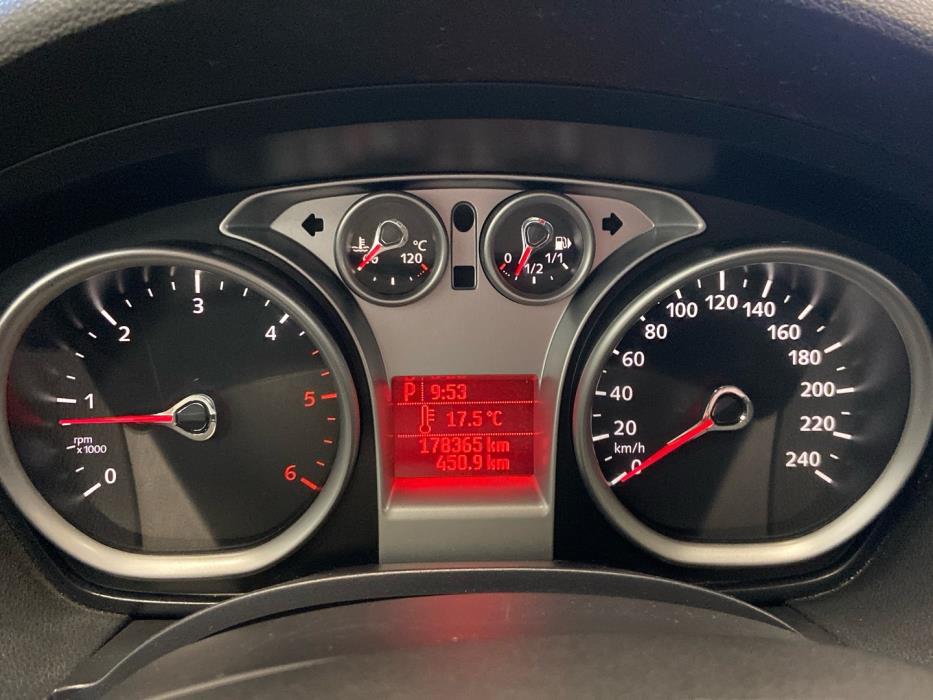 FORD Kuga 2012