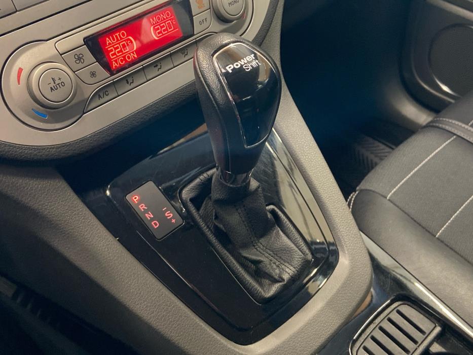 FORD Kuga 2012