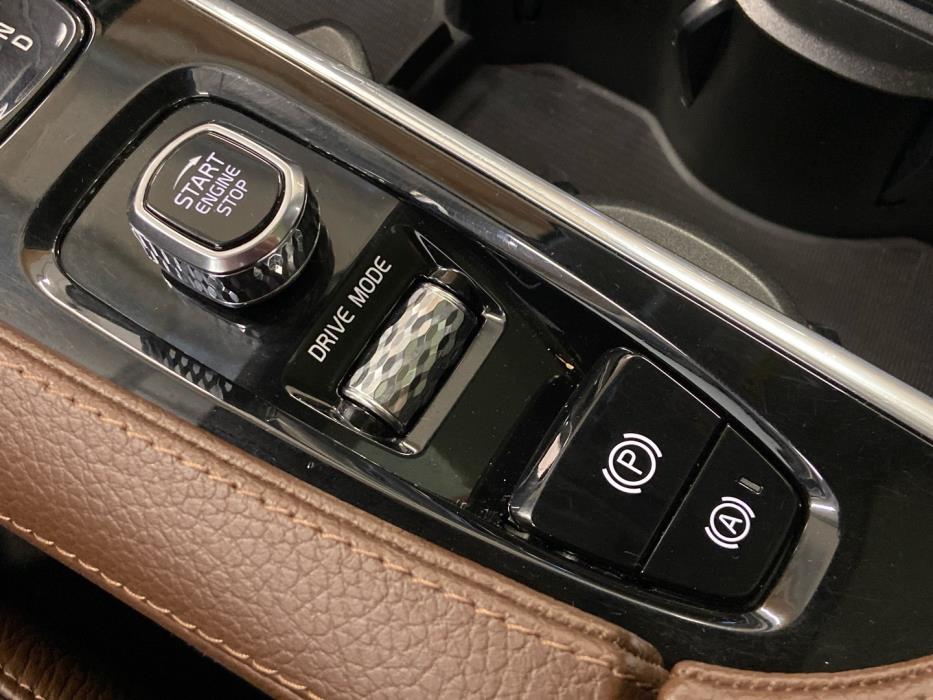 VOLVO XC90 2020