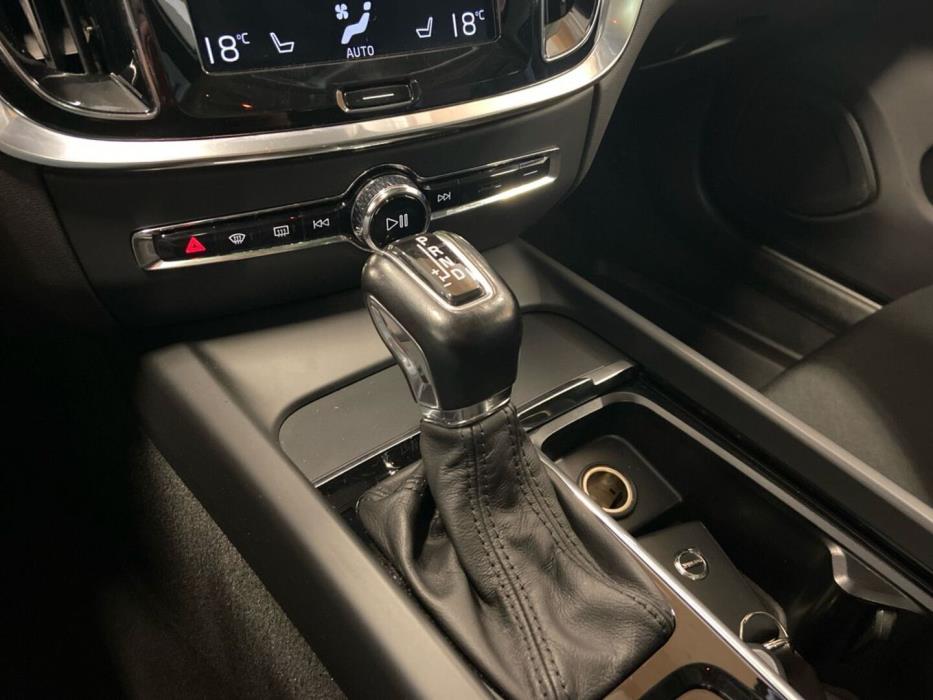 VOLVO V60 2018
