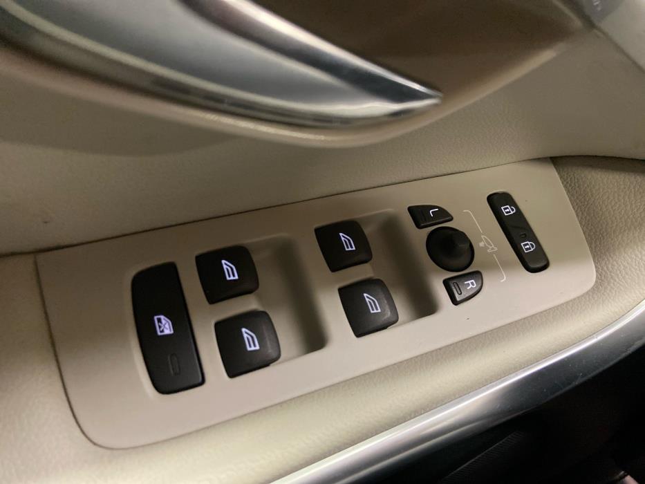 VOLVO V40 Cross Country 2015