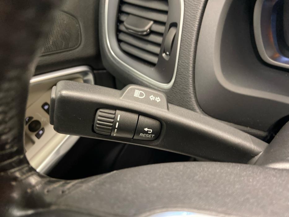 VOLVO V40 Cross Country 2015