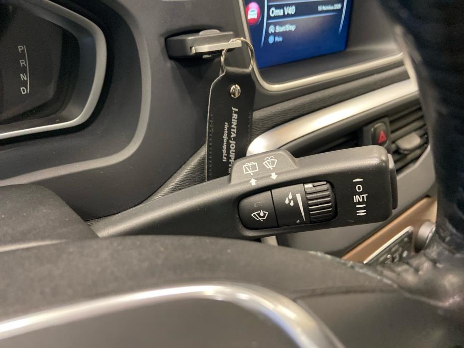 VOLVO V40 Cross Country 2015