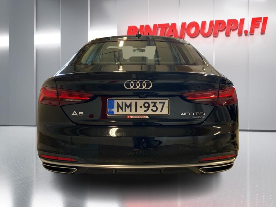 AUDI A5 2022