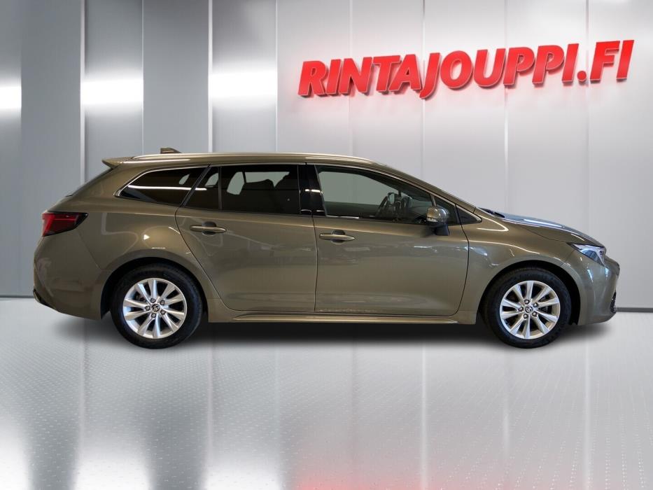 TOYOTA Corolla 2023