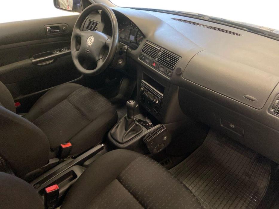 VOLKSWAGEN Golf Variant 2005