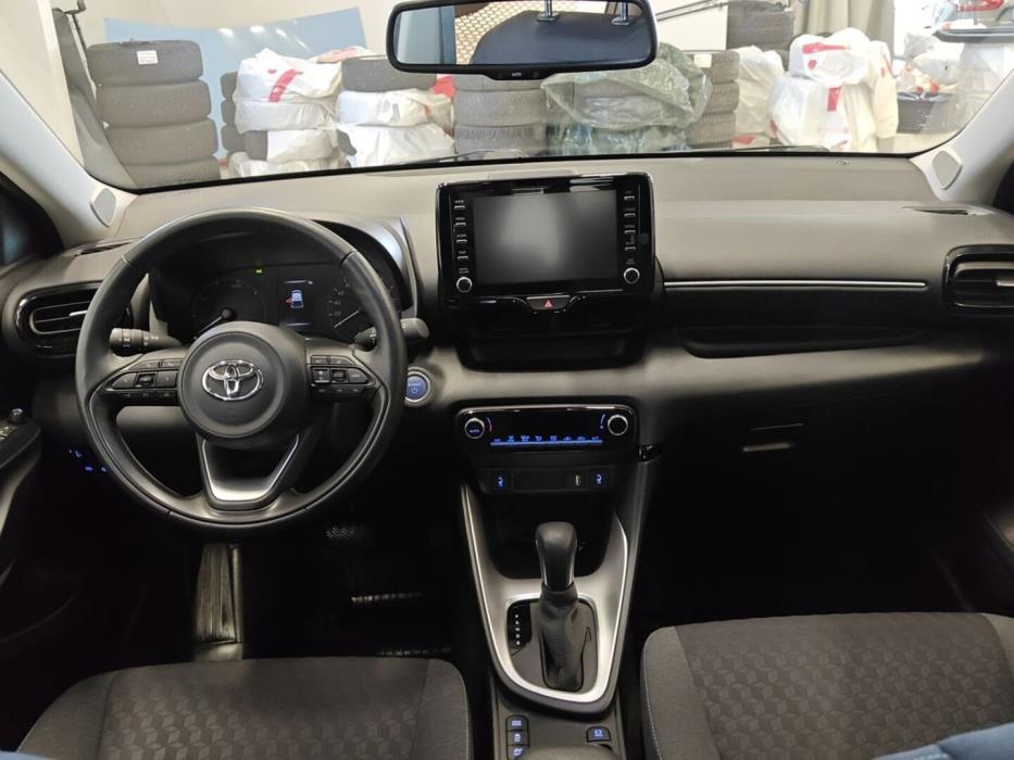 TOYOTA Yaris 2023