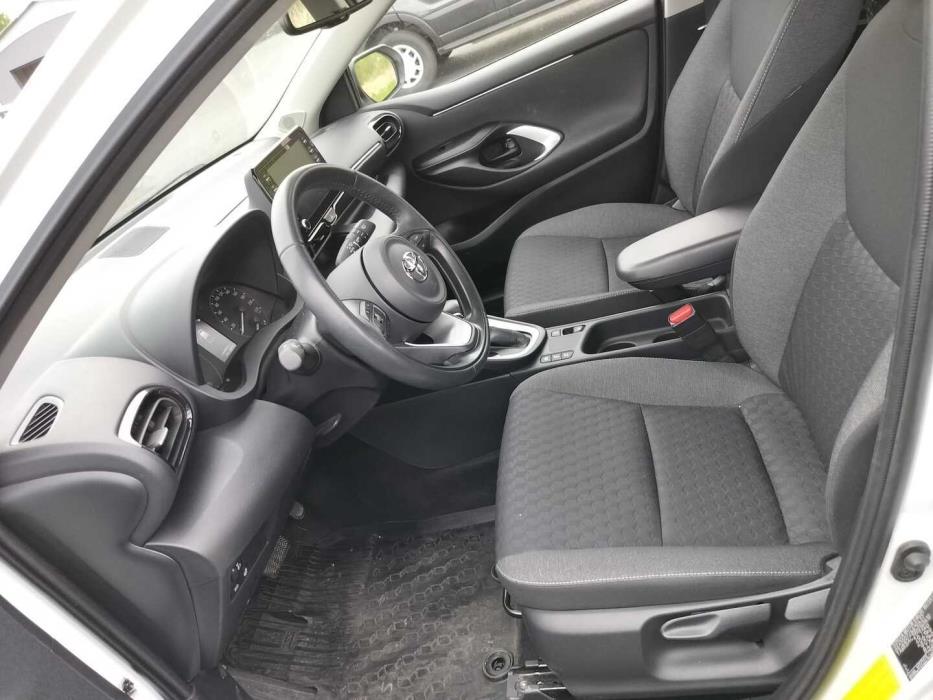 TOYOTA Yaris 2023