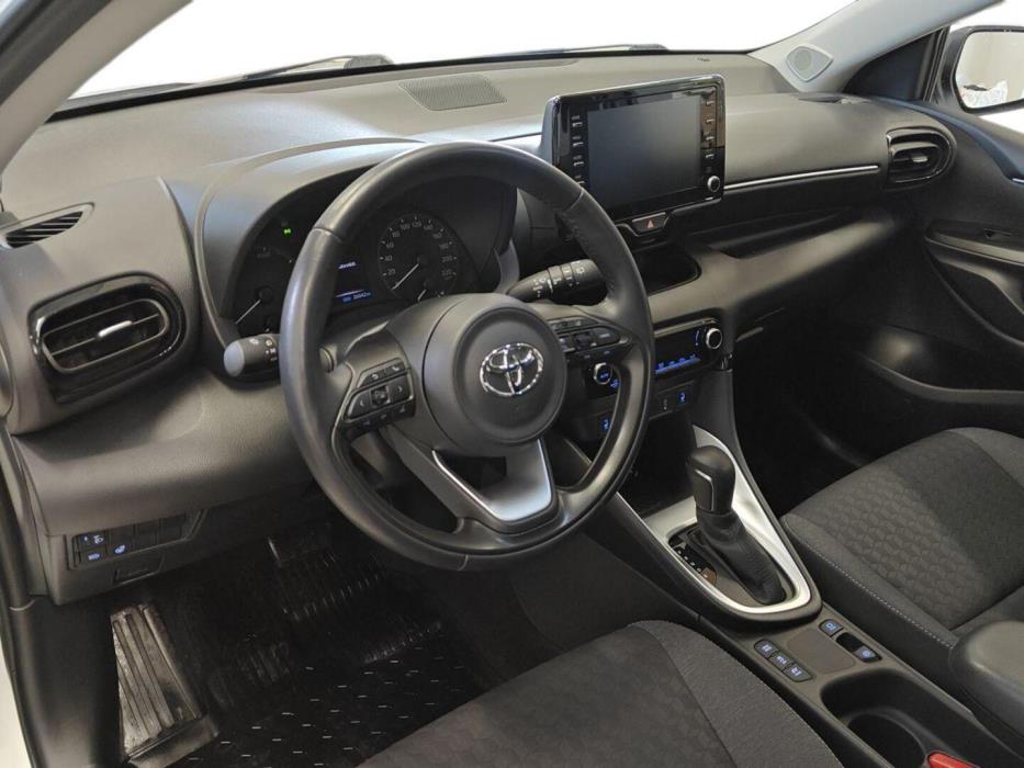 TOYOTA Yaris 2023