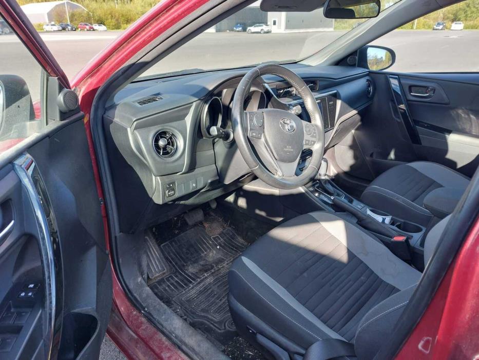 TOYOTA Auris 2017