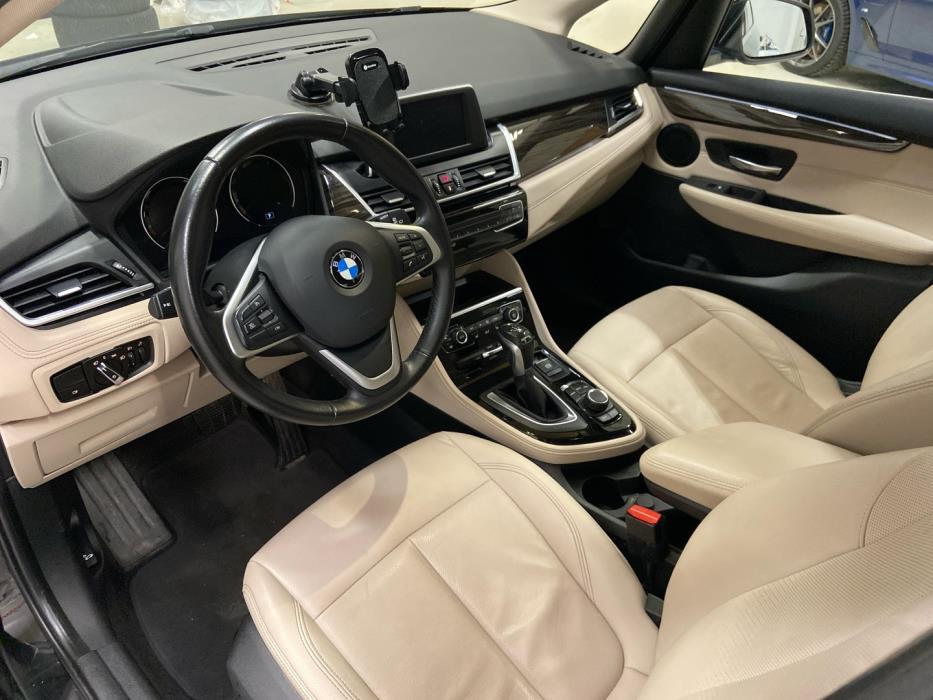 BMW 225 2019