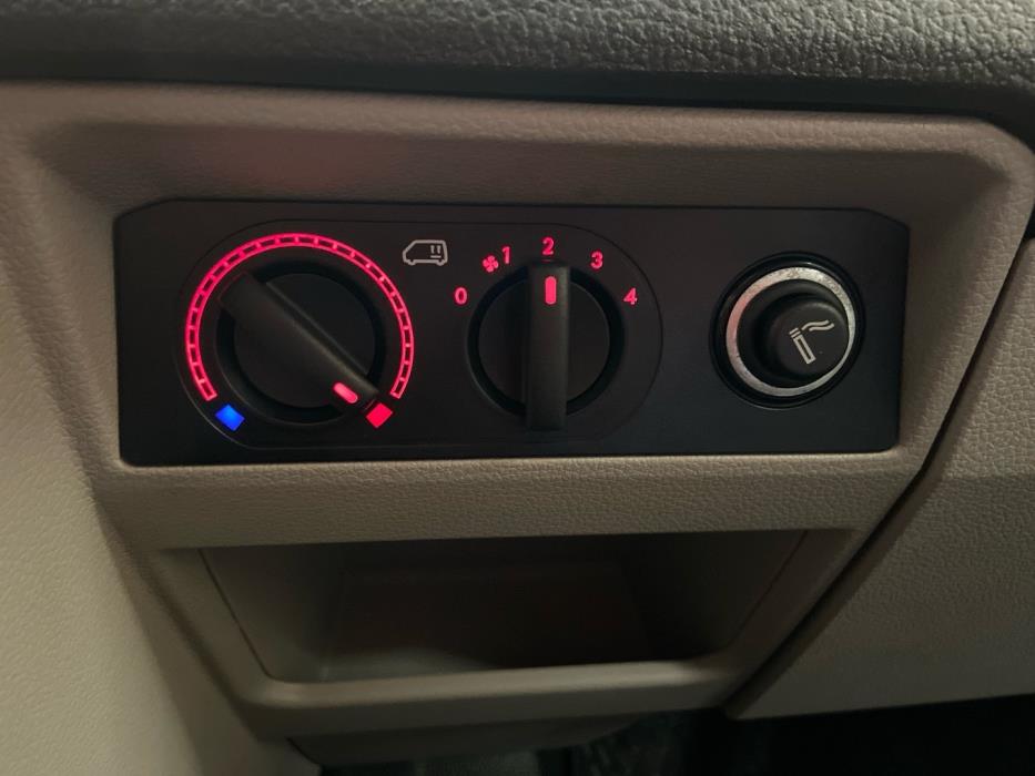 VOLKSWAGEN Transporter 2018