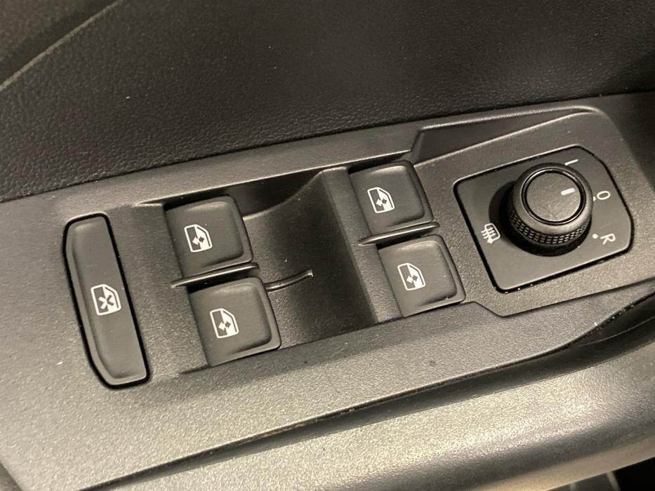 VOLKSWAGEN T-Cross 2024