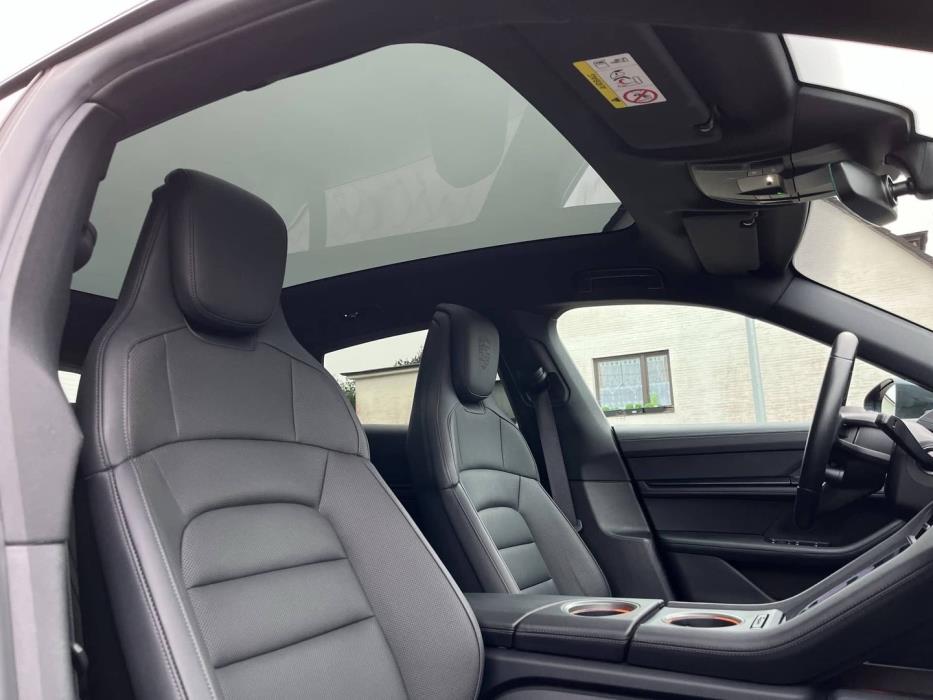 PORSCHE Taycan 2022