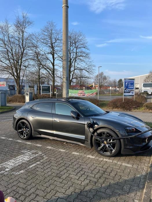 PORSCHE Taycan 2022