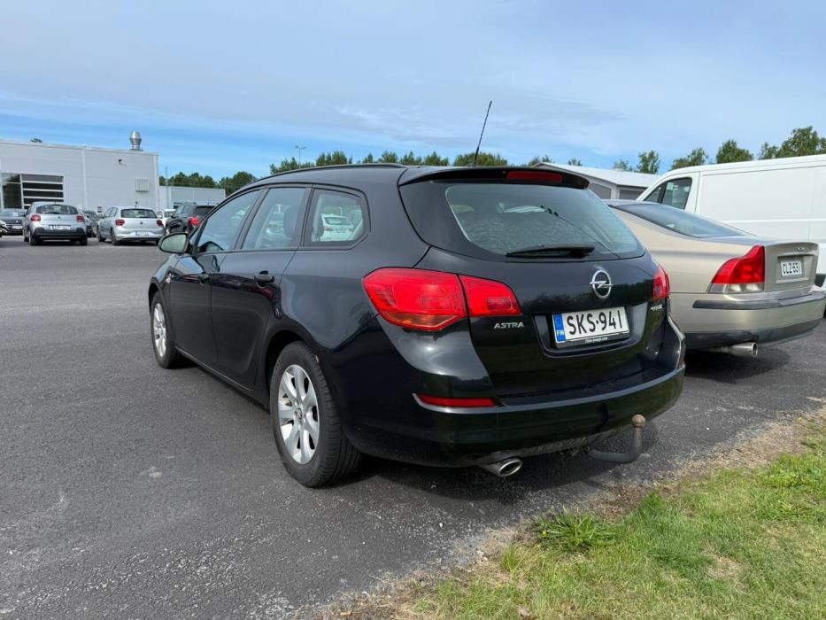 OPEL Astra 2013