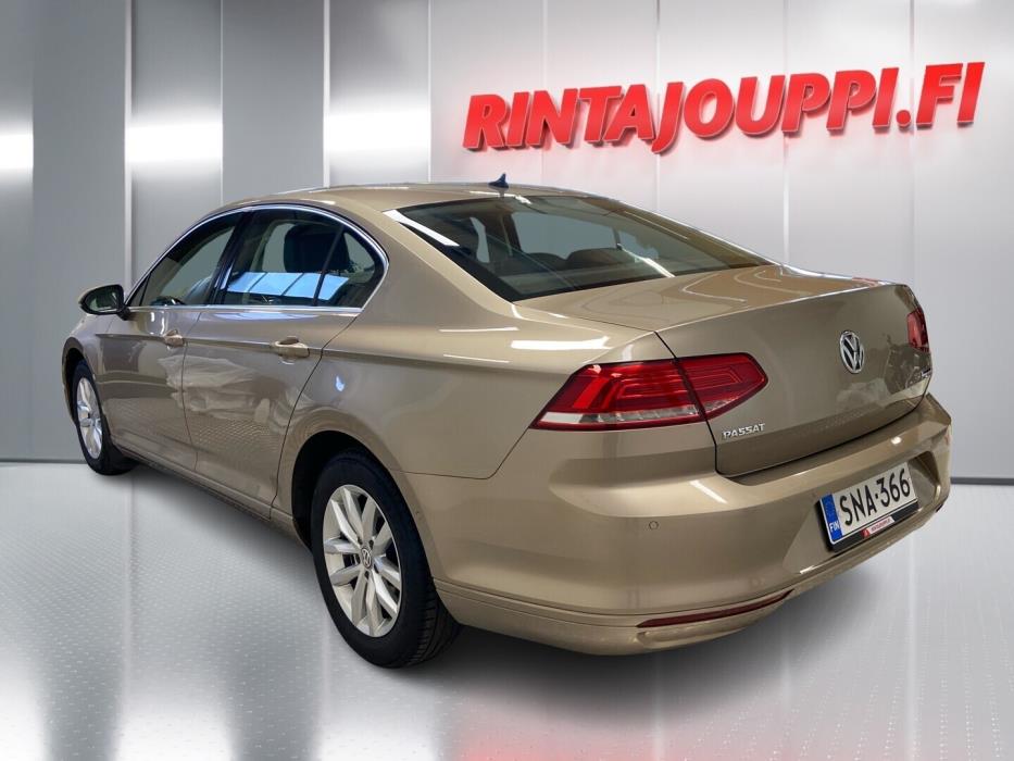 VOLKSWAGEN Passat 2016