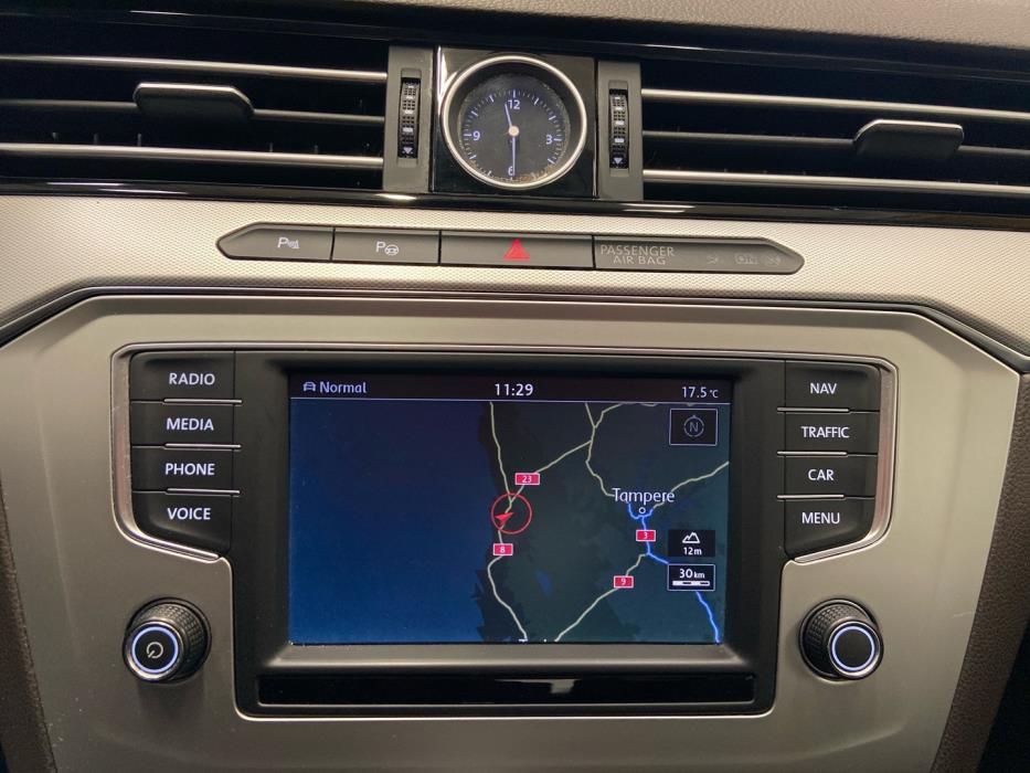 VOLKSWAGEN Passat 2016